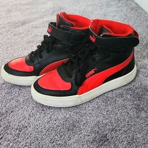 Puma Rebound Hightop. Black red and white size 3Y